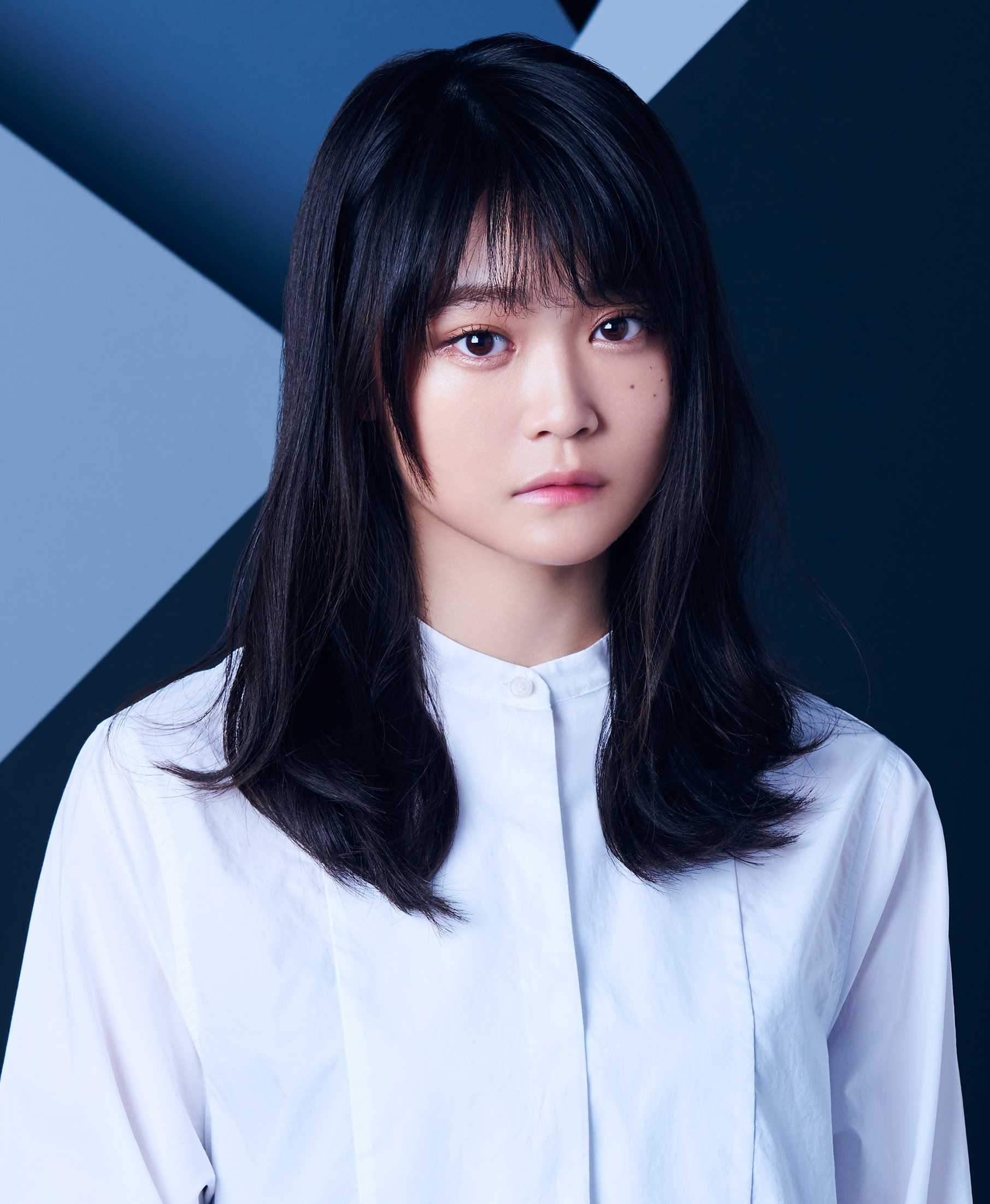 欅坂46は小林由依をセンターにしてアンビバレントを披露！