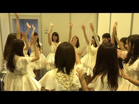 努力、感謝、笑顔、うちらは乃木坂上り坂46！(2016年紅白前円陣)　紅白ver. - YouTube