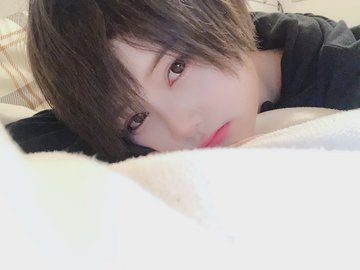 伊藤理々杏のヤバい男装風画像