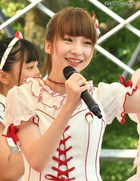 荻野由佳、休業中に目を整形？