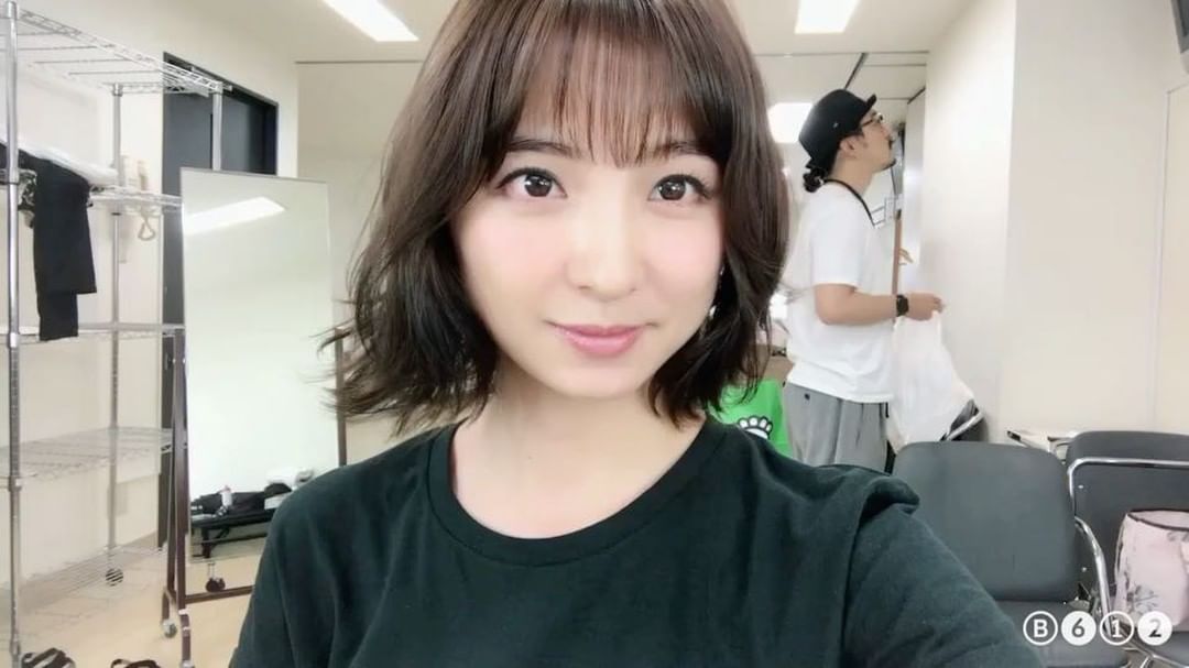 篠田麻里子のメイク方法5～リップ