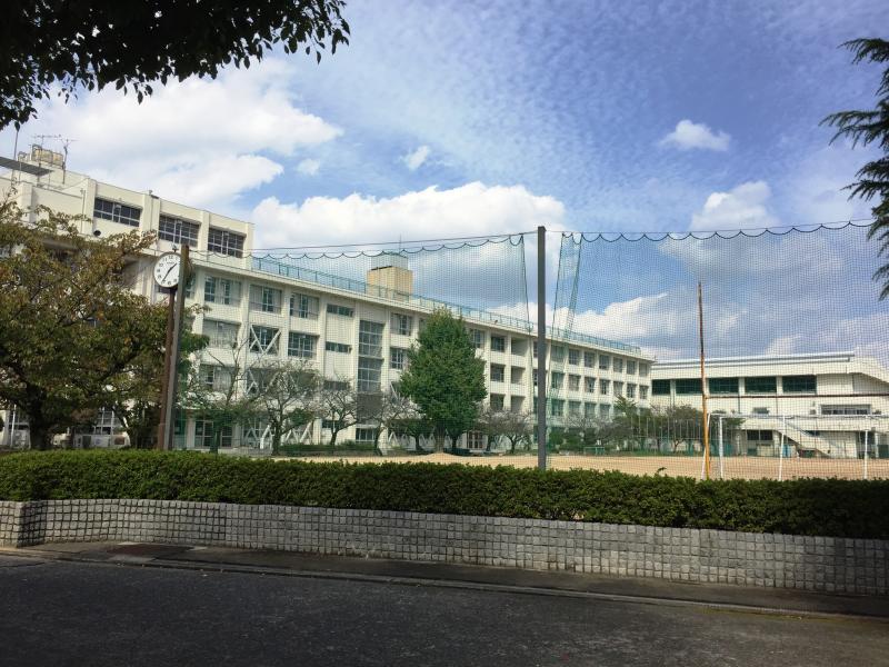 大阪府立芦間高等学校？