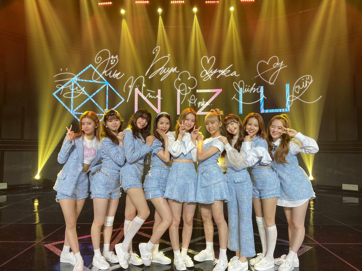 NiziUは「Nizi Project」から誕生したアイドルグループ