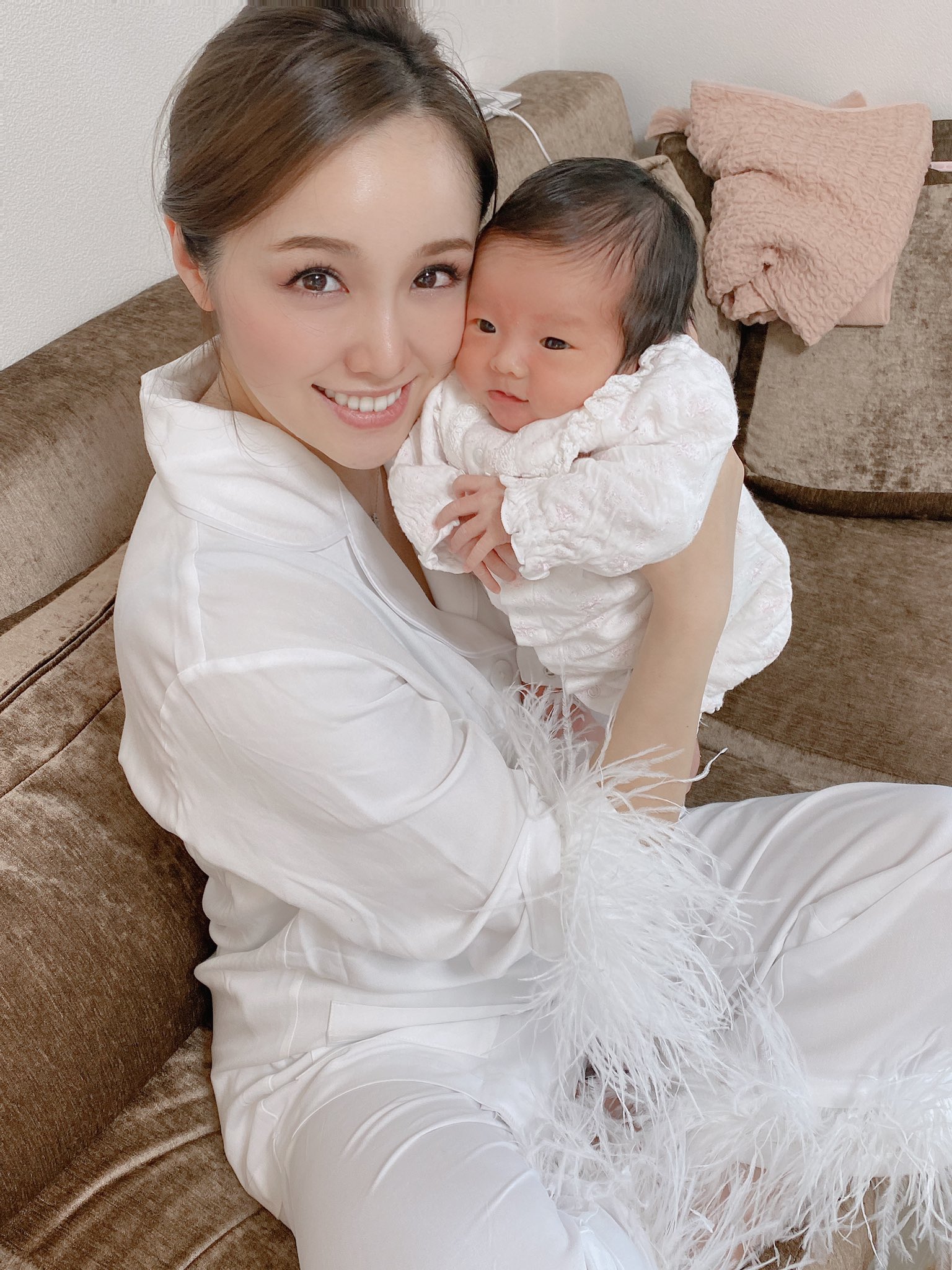 石田安奈は結婚を発表した1週間後に子供を出産した