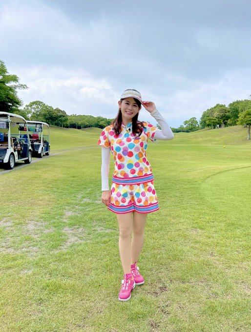 徳原恵梨のゴルフファッション②