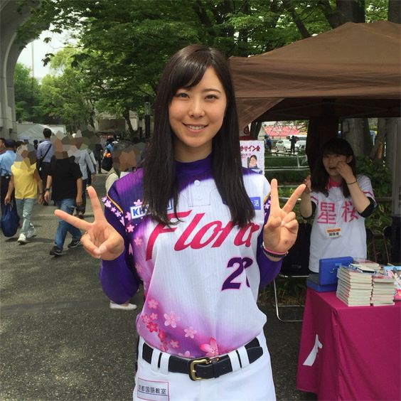 高塚南海は人気の元女子プロ野球選手