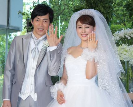 2011年10月8日東貴博さんと結婚