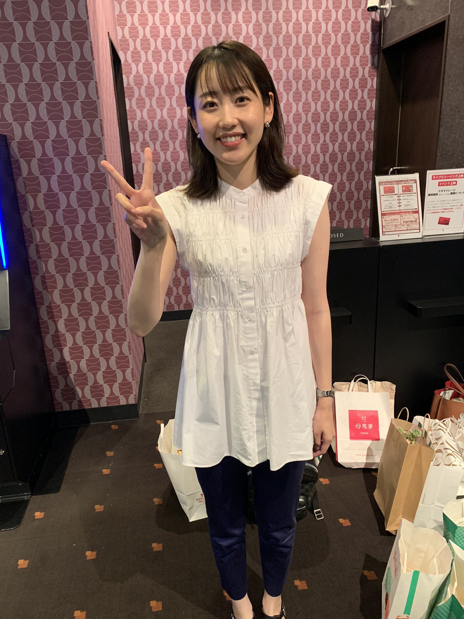 河村綾奈のニット姿などの私服ファッション⑧