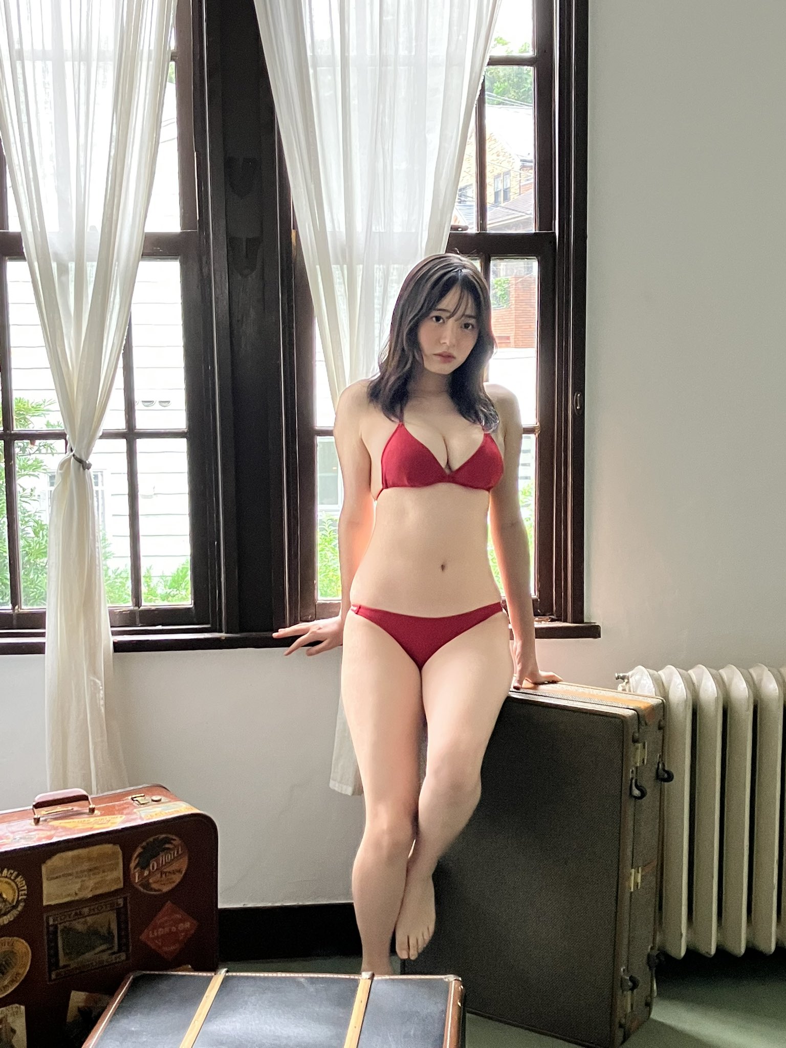 白濱美兎が写真集やグラビアで見せた水着・ランジェリー姿⑧