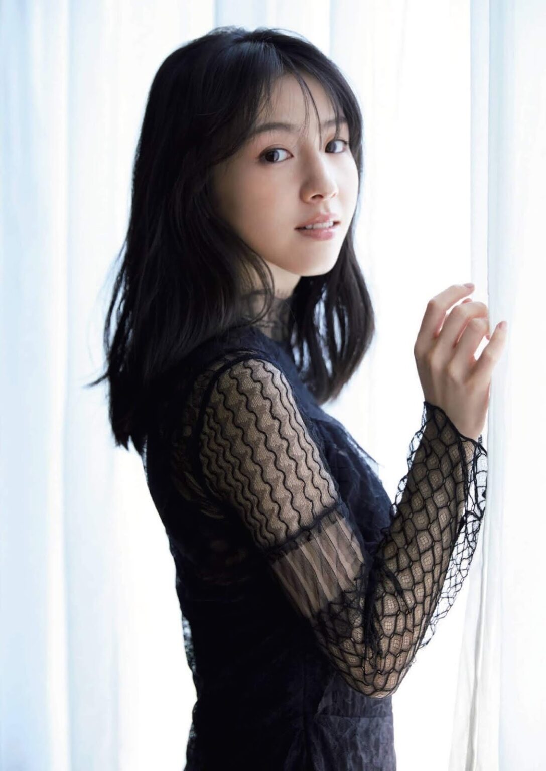 宮内ひとみは人気の女優